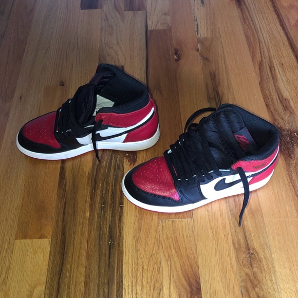 AIR JORDAN 1 Retro High Bred Toe GS 5.5y - Picture 3 of 6